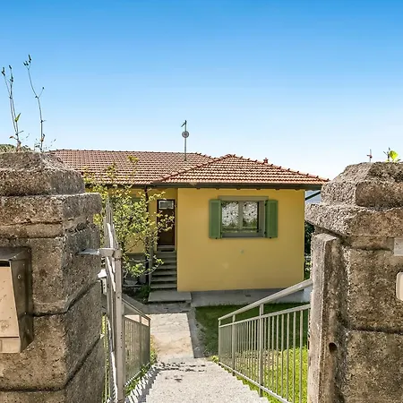 Residenza Quadrifoglio Διαμέρισμα Casalzuigno